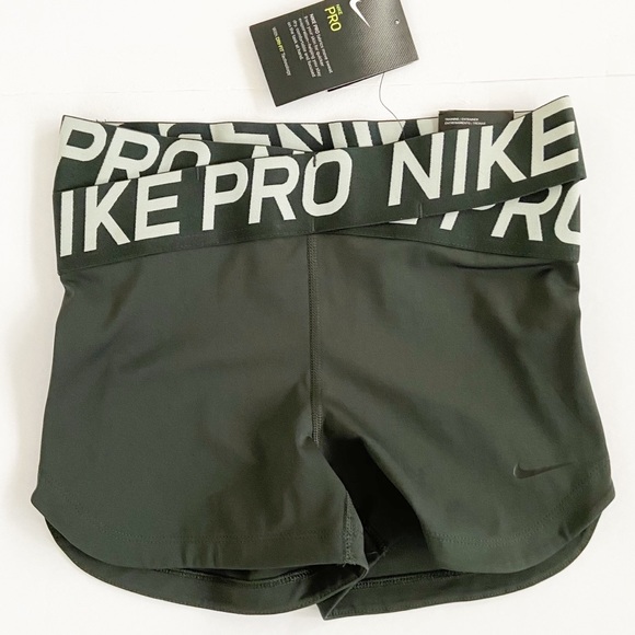 NIKE PRO INTERTWIST Shorts Size Small NWT - Picture 2 of 5